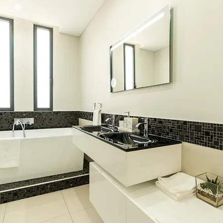 Vincents Place I Ocean View I Swimming Pool فيلة *