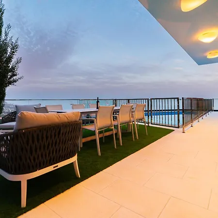 Vincents Place I Ocean View I Swimming Pool וילה