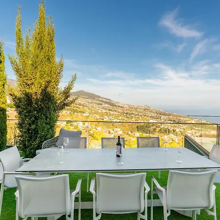 Vincents Place I Ocean View I Swimming Pool فيلة *