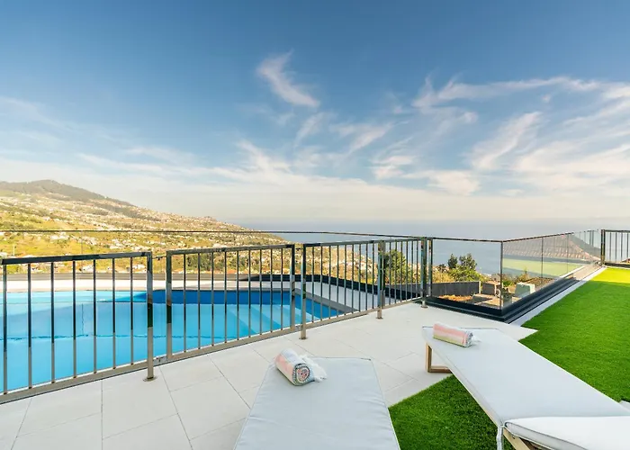 Vincents Place I Ocean View I Swimming Pool Villa